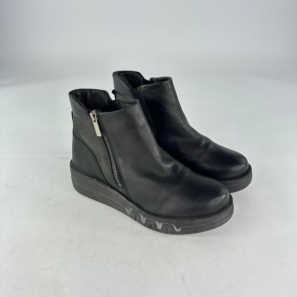 Miz Mooz Lass Ankle Boots US 7.5 Women's Black Leather Side-Zip Chelsea Boot - Picture 12 of 12